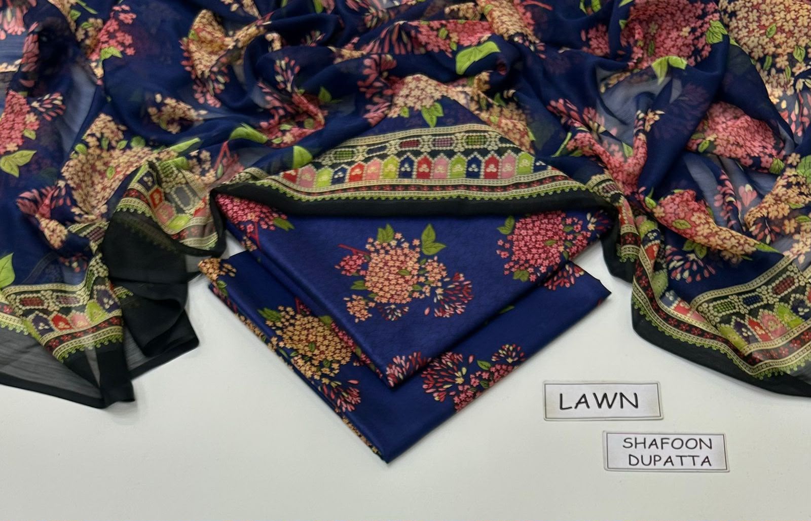 3 PIECE - PRINTED LAWN SUIT